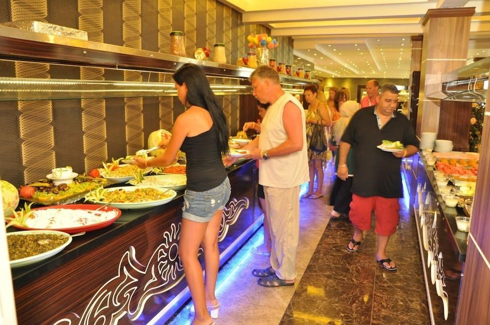 Club Tess Hotel Konaklı Exterior foto