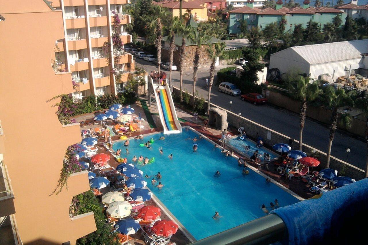Club Tess Hotel Konaklı Exterior foto