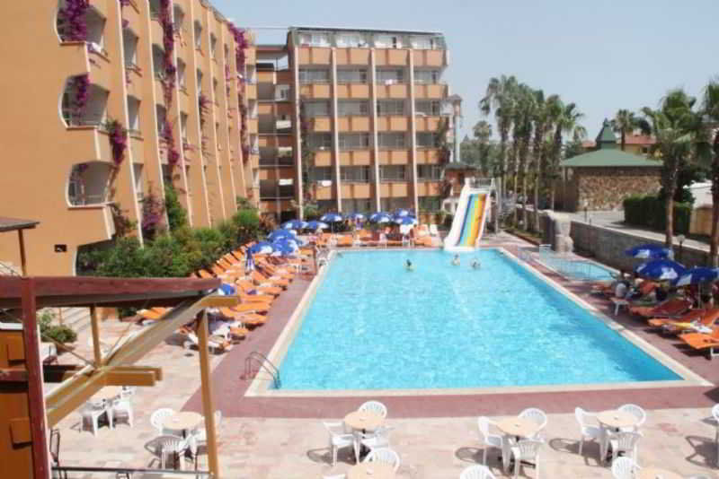 Club Tess Hotel Konaklı Exterior foto